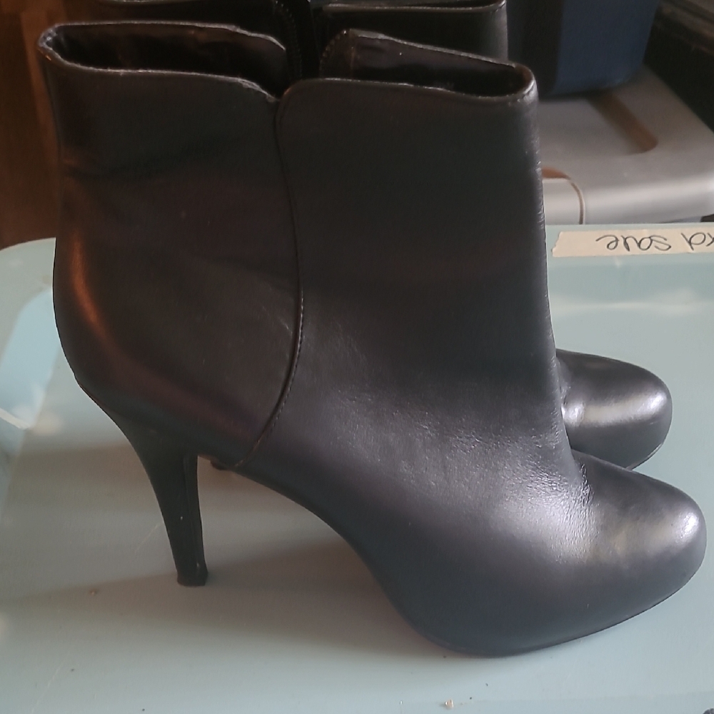 Nine West Black Heeled Boots